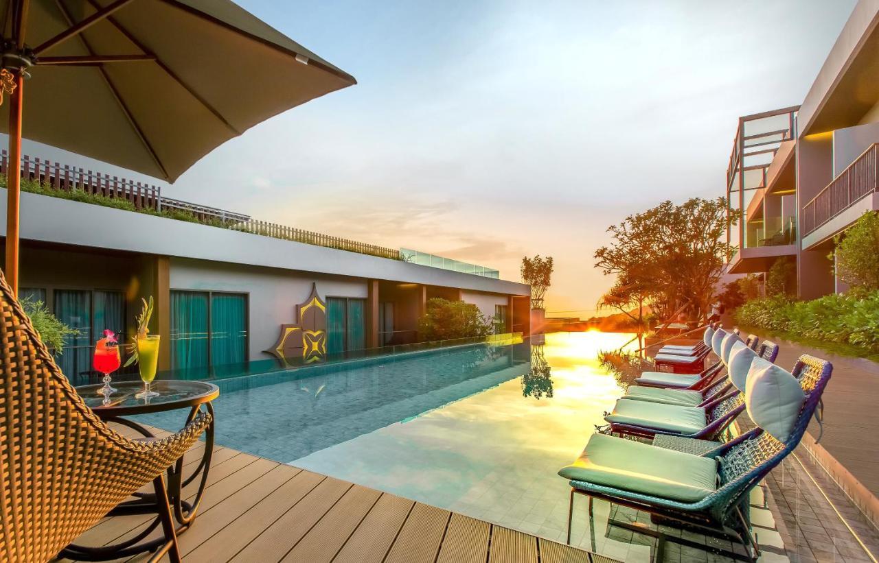 Fusion Suites Phuket Patong Luaran gambar The pool at the hotel