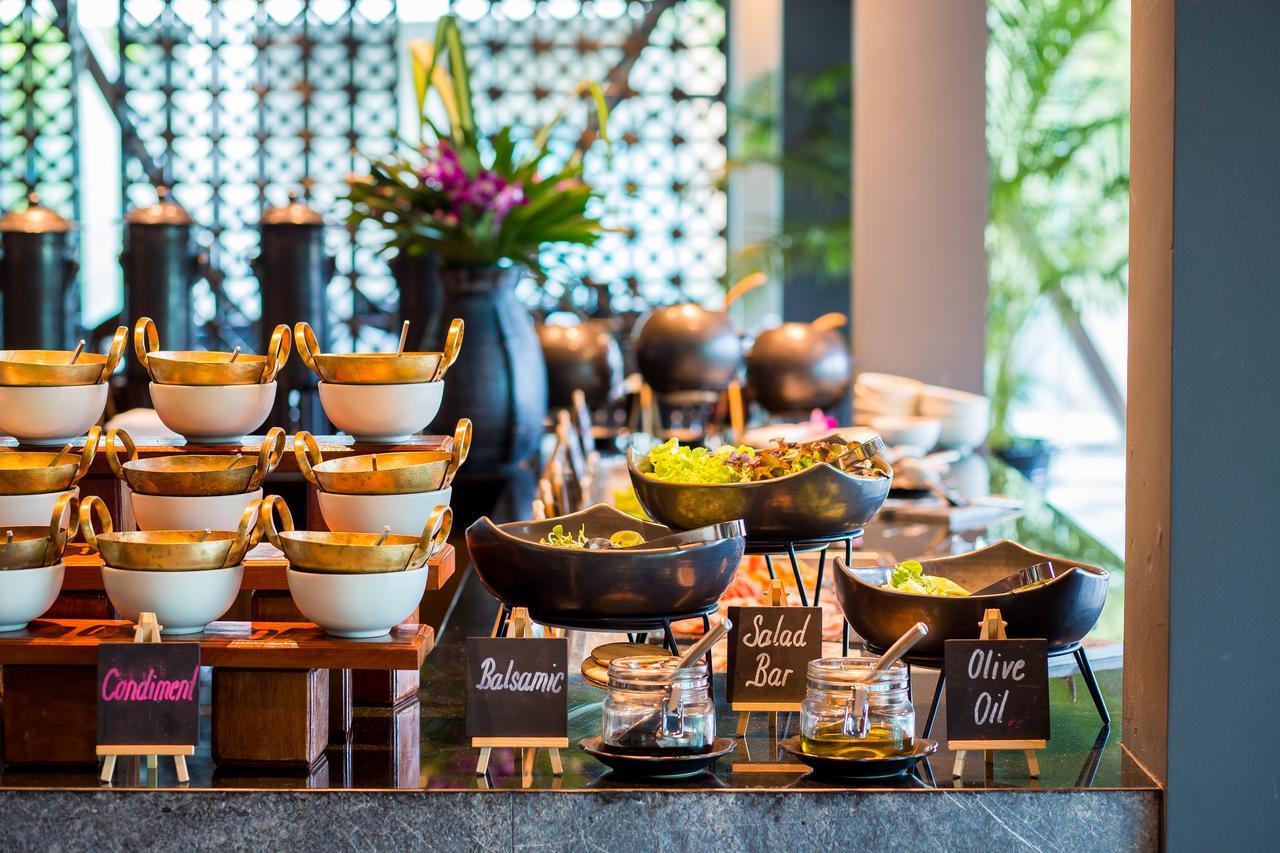 Fusion Suites Phuket Patong Luaran gambar A salad bar