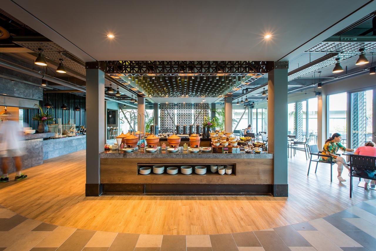 Fusion Suites Phuket Patong Luaran gambar The interior of the lounge