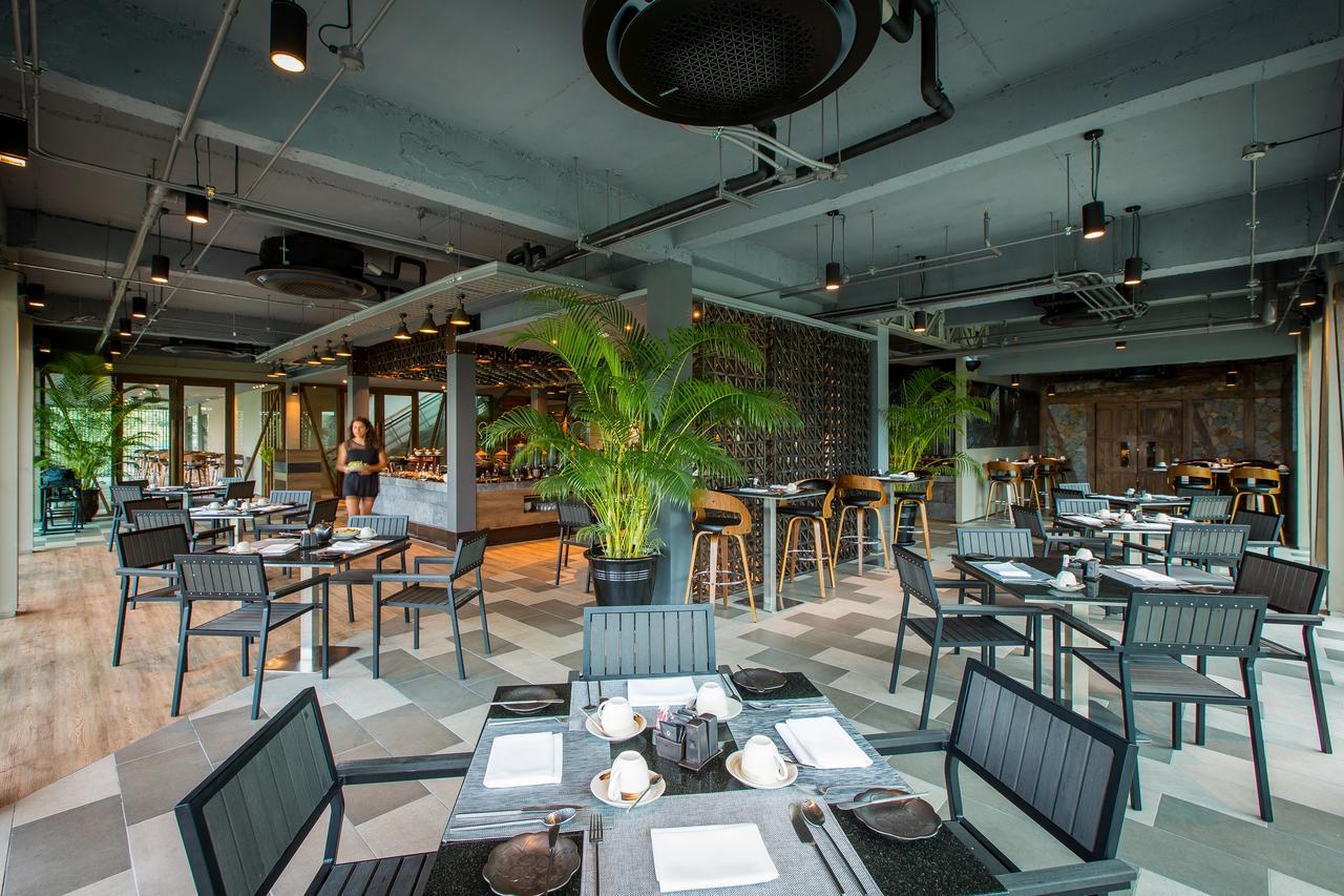 Fusion Suites Phuket Patong Luaran gambar The interior of the restaurant